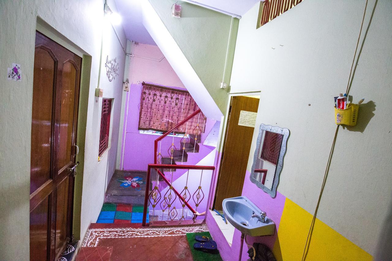 Somit Paying Guest House Váránaszi Kültér fotó